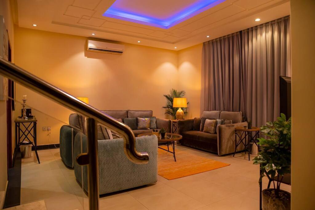 Nazeel - Almalaqa 2 Floor * Riyadh